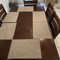 6 Person Dining Room Table & Chairs - $150