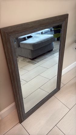 Wall mirror