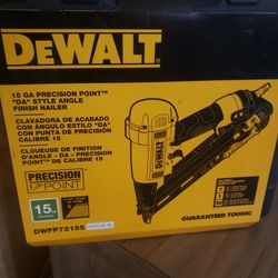 Dewalt 15 Ga  Finnish Nailer 