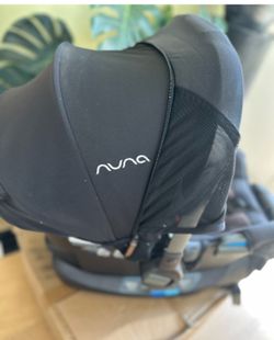 Nuna PIPA Infant Car Seat + Base – Black – Excellent Condition