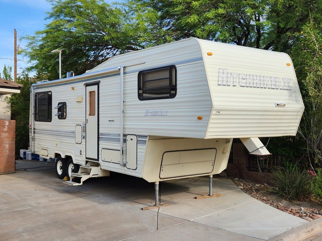 1992 Nuwa Hitchhiker II