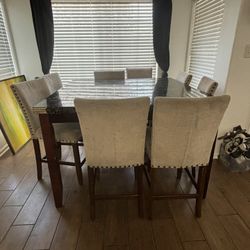 Table  With 8 Chairs 