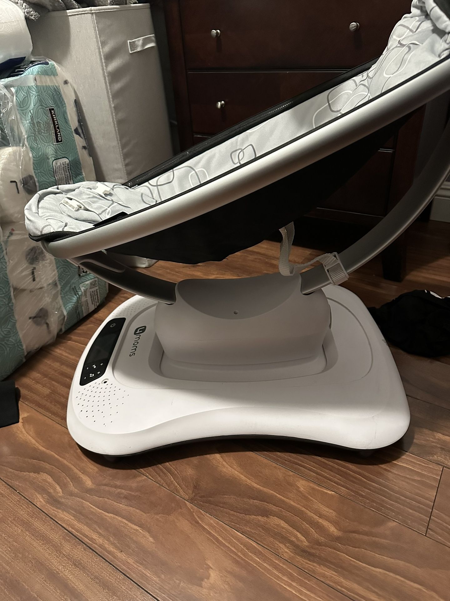 Baby Swing 4 Moms Mamaroo
