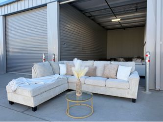 Ashley Furniture Abinger 2-Piece Sectional Couch  with Chaise DELIVERY AVAILABLE 🚚