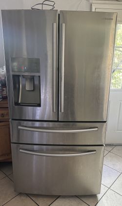 Samsung 28 Cu. Ft. French Door Refrigerator
