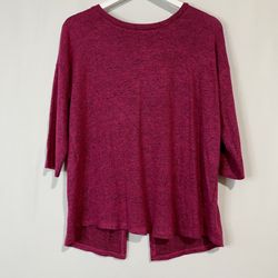 Bobeau Women’s Long Sleeve Split Back Lightweight Sweater Red Bud Size Small NWT