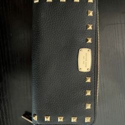Michael Kors Long Zip Around Wallet