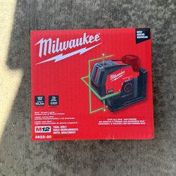Green Laser - Cross Line & Plumb Points Milwaukee M12