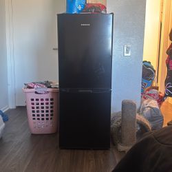 Mini Refrigerator &freezer