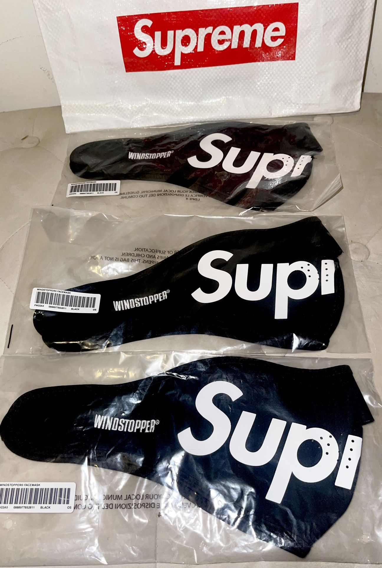 Supreme WINDSTOPPER Face Mask for Sale in Los Angeles, CA Supreme WINDSTOPPER Face Mask for Sale in Los Angeles, CA