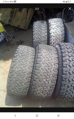 5x Jeep wheels and tires