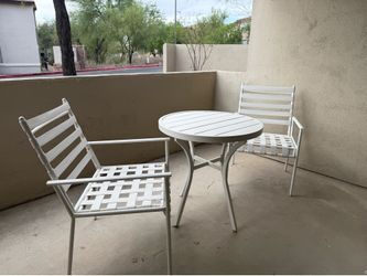 Outdoor Patio Bistro Set (Table + 2 Chairs)