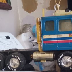 VINTAGE NYLINT GMC ASTRO BIG RIG 18-WHEELER SEMI TRUCK TRACTOR
Pre-owned
