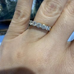 14K Yellow Gold Natural Diamonds Beautiful Ring Band 