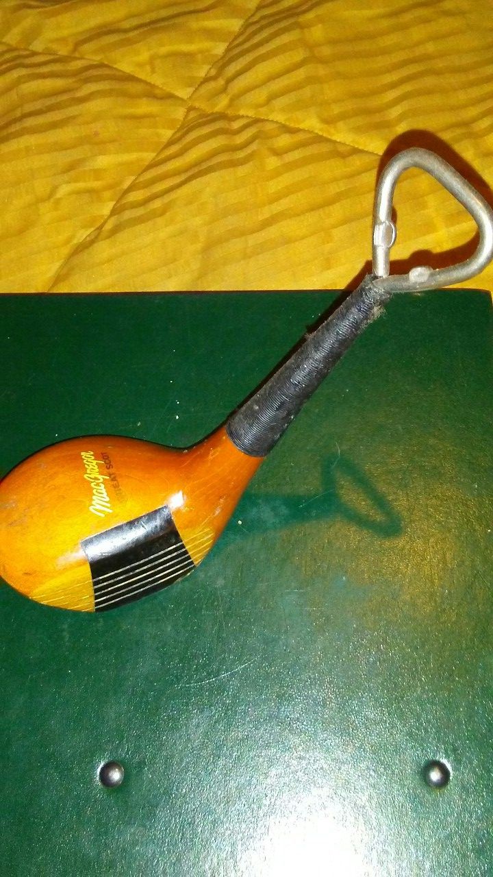 Vintage golf club bottle open