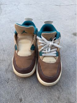 Jordan 4 Retro Low boys size 2Y
