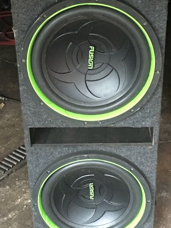 15 inch fusion speakers with box all most new
