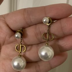 Di. Or.  Earrings Dangling Old Gold With Pearl