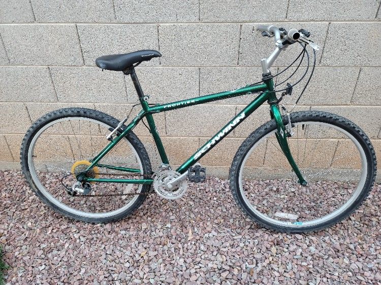 26" Schwinn Frontier GS Mountain Bike(Good Working Condition) Near