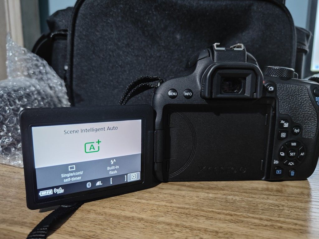 Canon T7i W/ Two Lens