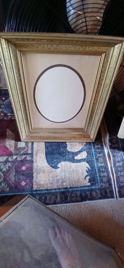 PICTURE FRAME