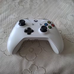 Xbox One Controller Used Good Condition.