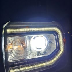 2016-2018 GMC Sierra Headlight Bulbs