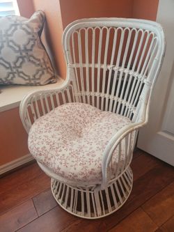 Nice rattan Wicker Chair. Sturdy. Small