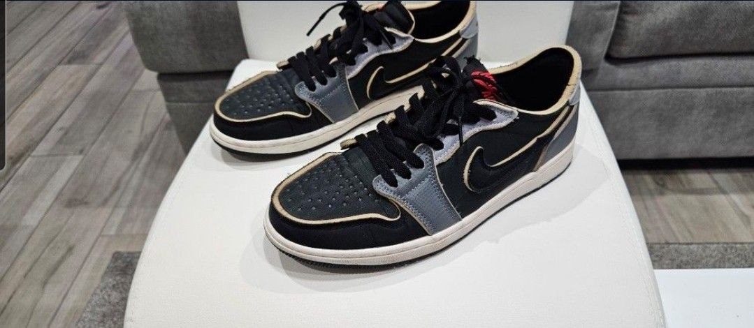 Jordan 1 Rare Size 9