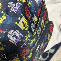 It’s brand new , tags off, it’s really nice , large size, you can bring iPad/ laptop in there too.   Brand new nice backpack ,pick up near Tully and M