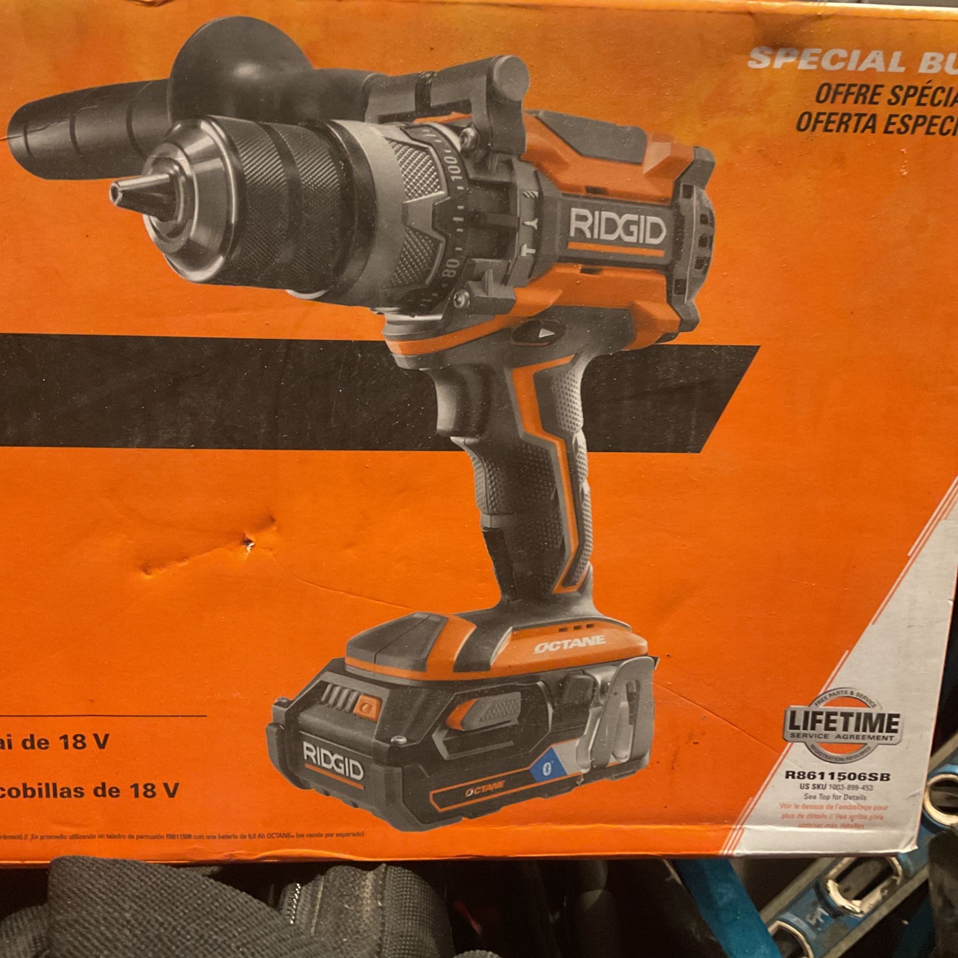 Rigid Brushless 18 V Hammer Drill/Driver Kit