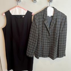 Women’s Sag Harbor Size 12 2-piece tank dress suit, excellent condition 