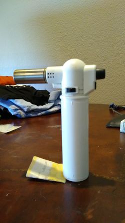 Adjustable flame large white torch!