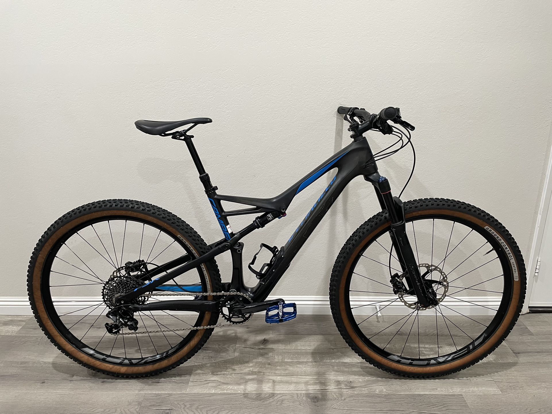 CARBON 2018 Specialized Camber Comp 29er MTB Size LARGE