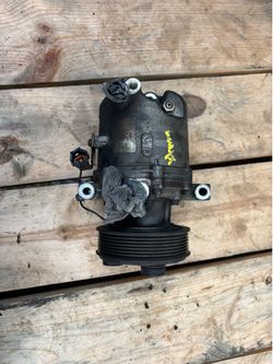 AC Compressor Fits Nissan Frontier 05-17 Xterra 05-15 V6 4.0L OEM