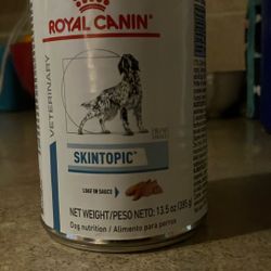 Royal Canin Skin Topic Dog Food