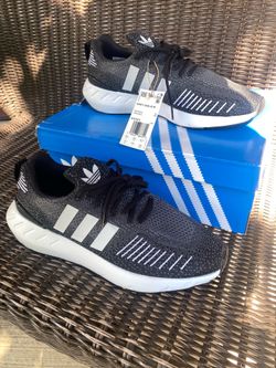 Adidas Swift Run 22 (Womens 10)