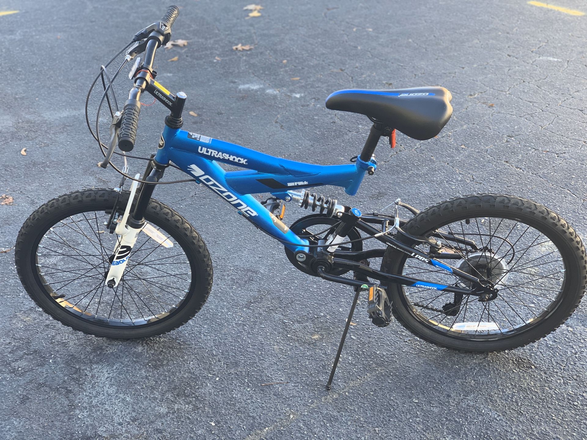Ozone 500 Boys' Ultra Shock 20 in Bike