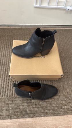 New in box Lucky brand fall shoes