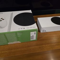 Xbox Series S 512GB New, Open-Box Condition