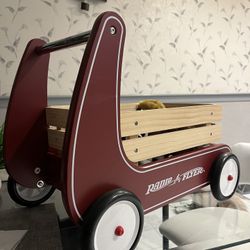 Radio Flyer Classic Walker Wagon