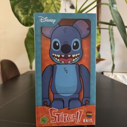 Stitch Bearbrick Comic Con