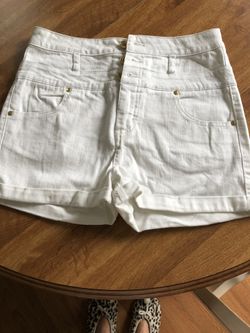 Woman’s shorts size 10