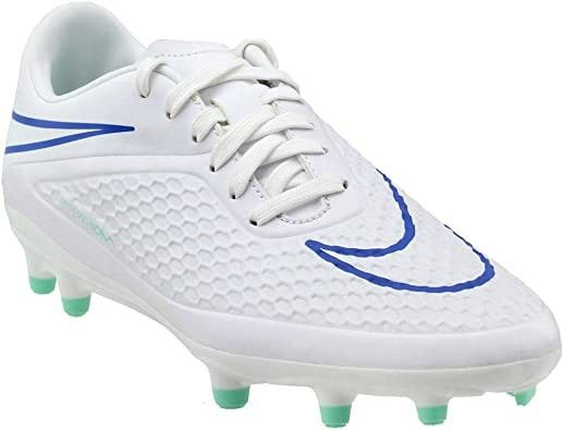 Soccer cleats for WOMEN