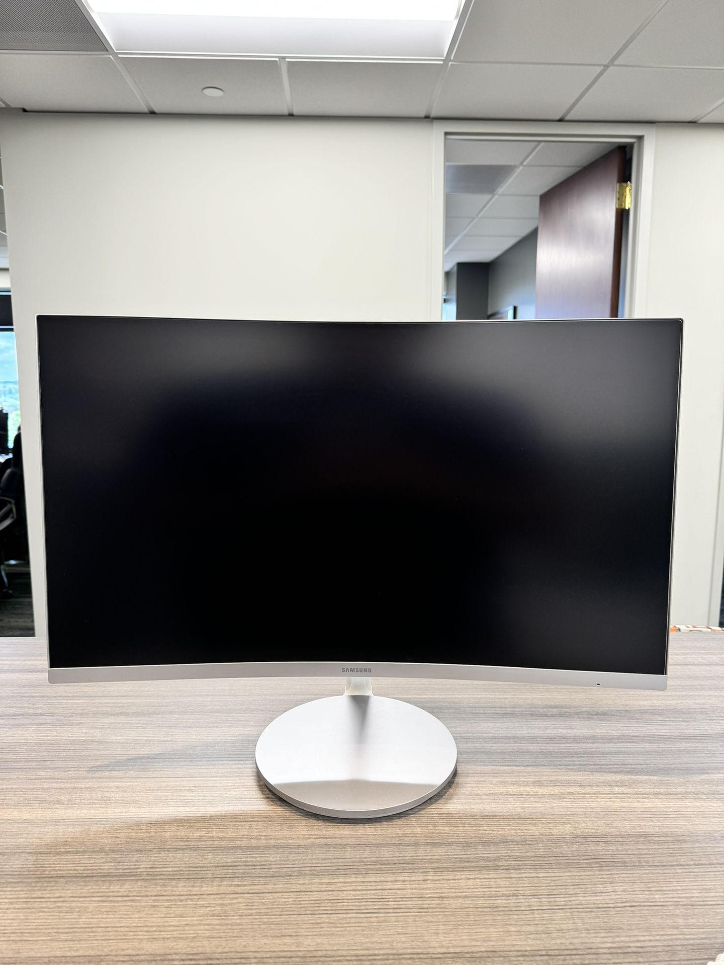 SAMSUNG C27F591 27-Inch FHD 1080p Curved Monitor (Built-in Speaker Included)