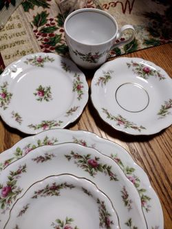 Moss Rose Dishes