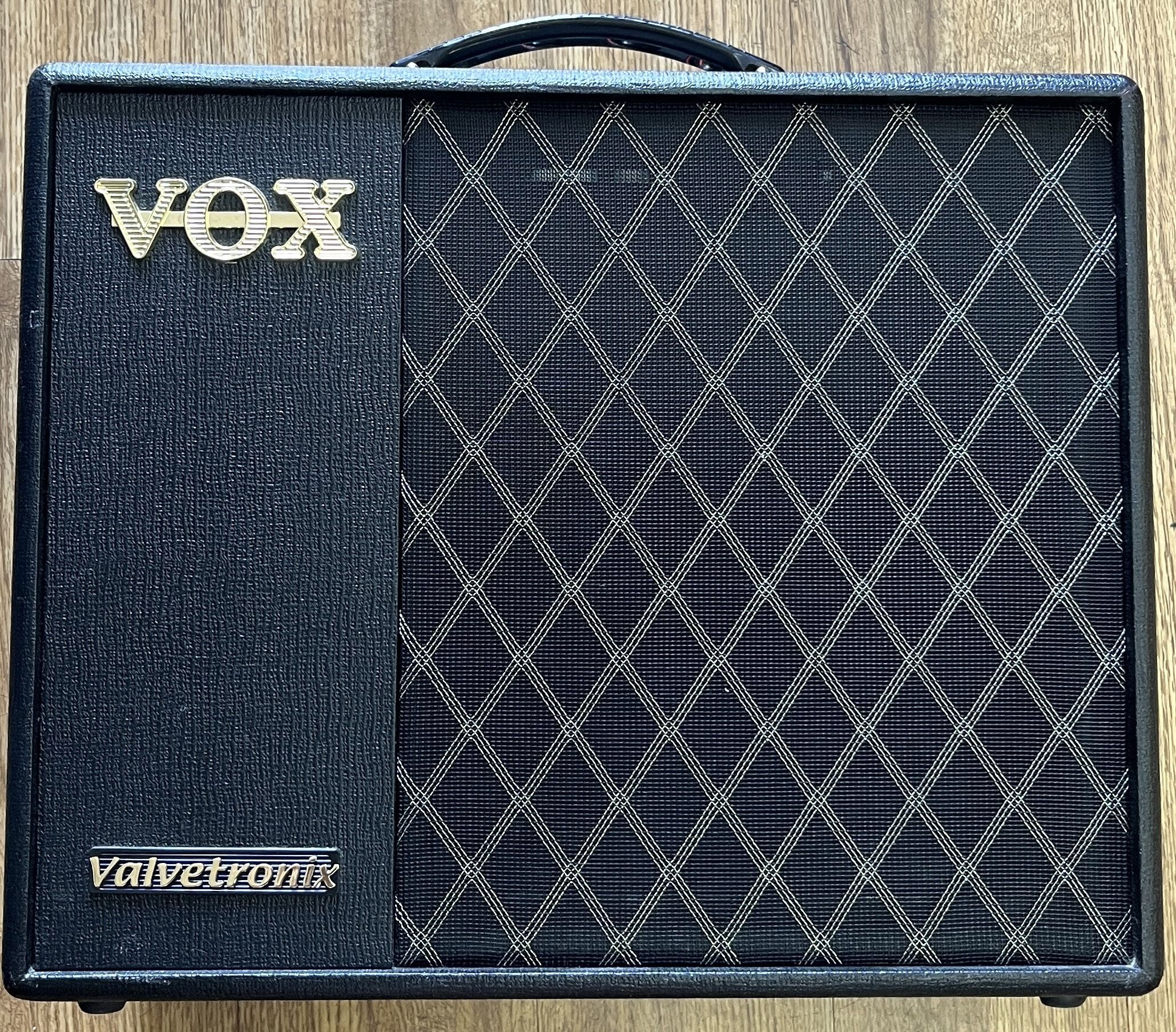 VOX VT40X 40-WATT MODELING GUITAR COMBO AMPLIFIER