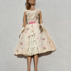 Vintage 1960’s Midge Barbie