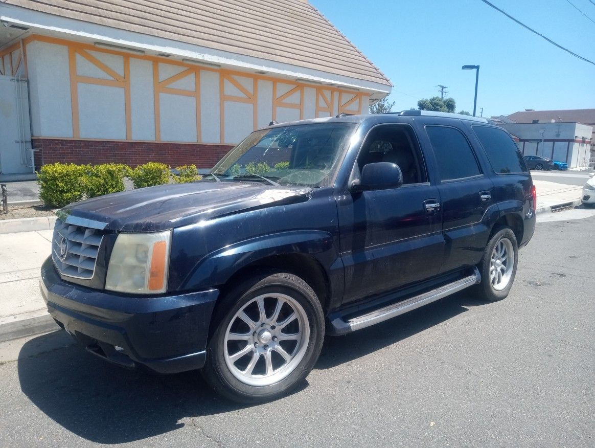 2004 Escalade For Parts Runs And Drives
