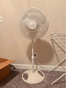 Lasko fan with adjustable heights